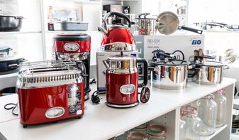 Elektrokleingeräte: Kaffeemaschinen, Toaster, Küchengeräte, Wasserkocher, Grill